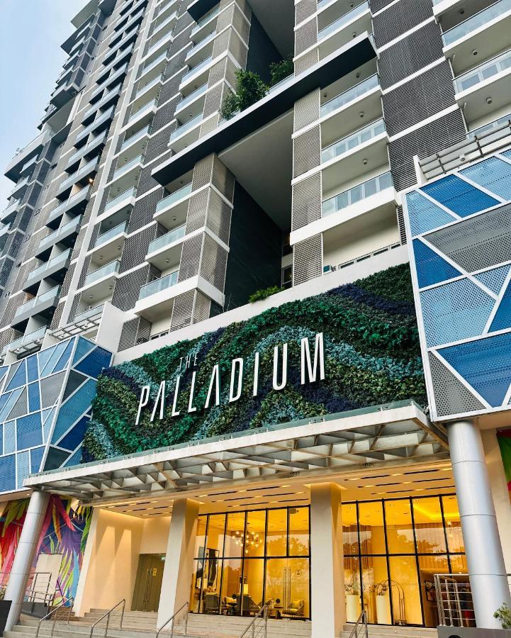 The Palladium- Serene Iloilo City Exterior photo